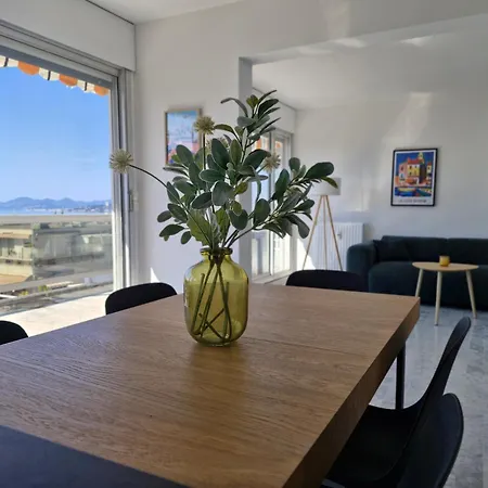 Apartman Tanit Incroyable Vue Sur Des Iles Antibes